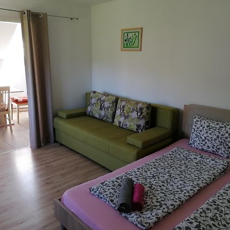 Apartment Marjetka Zirovnica Bagian luar foto
