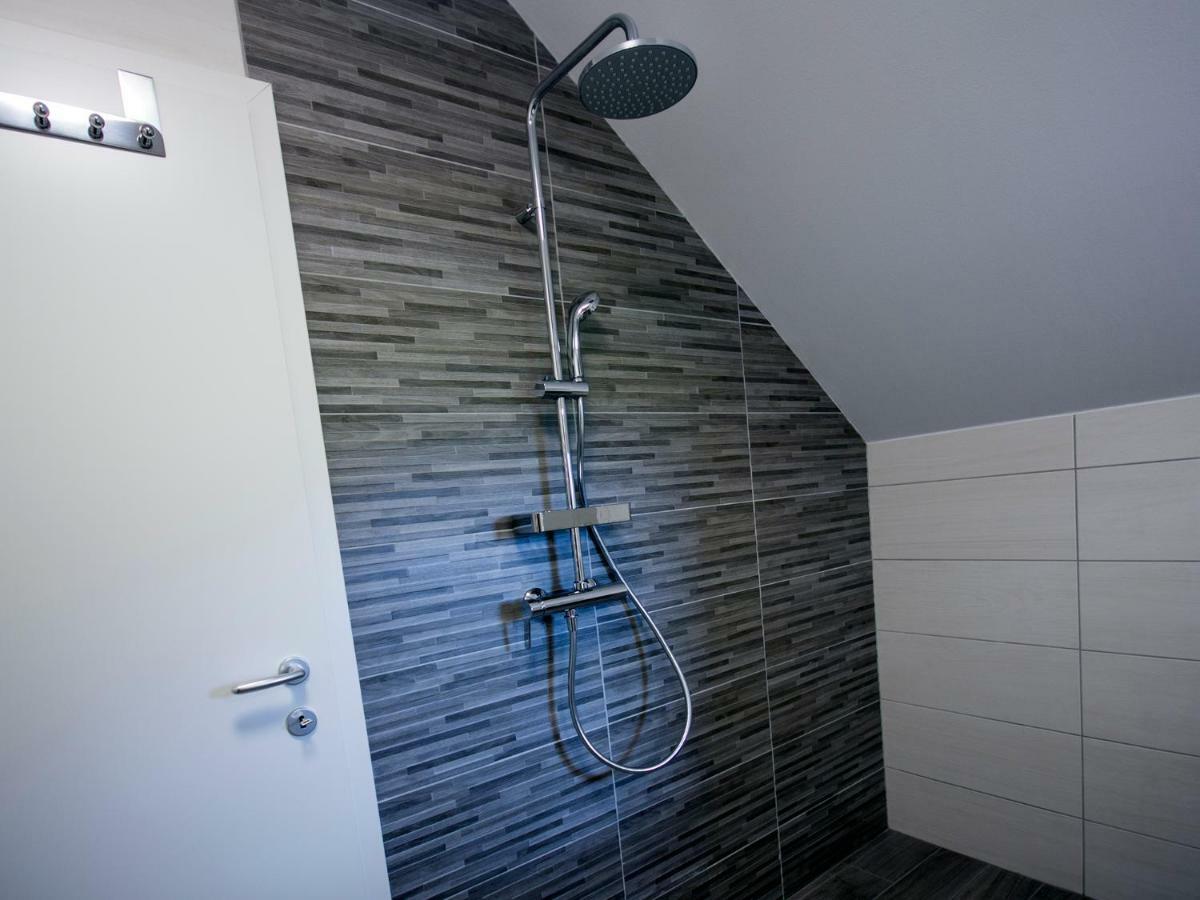 Apartment Marjetka Zirovnica Bagian luar foto
