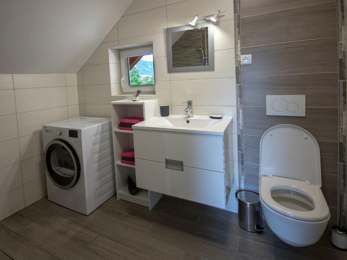 Apartment Marjetka Zirovnica Bagian luar foto